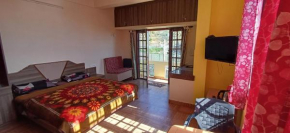 WHITES HOME STAY